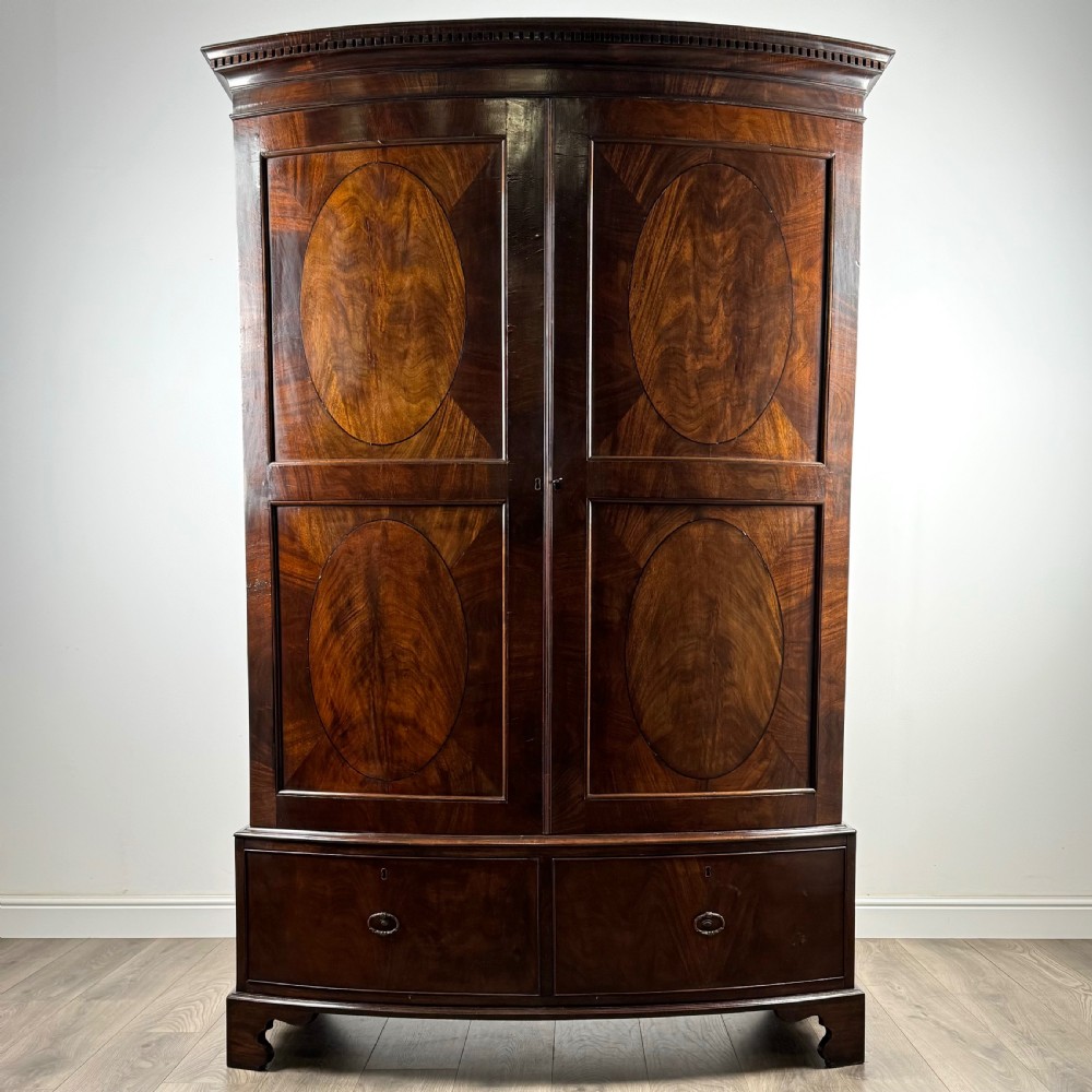 Antique 18th Century Bow Fronted Wardrobe In Mahogany 
