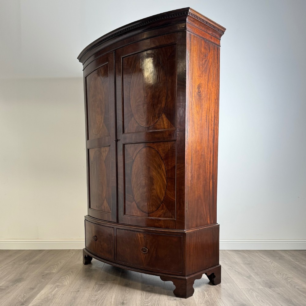 Antique 18th Century Bow Fronted Wardrobe In Mahogany 
 View III