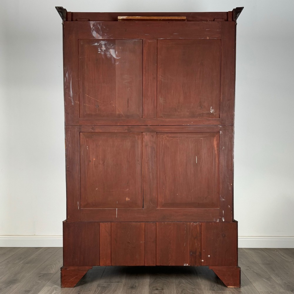 Antique 18th Century Bow Fronted Wardrobe In Mahogany 
 View VI