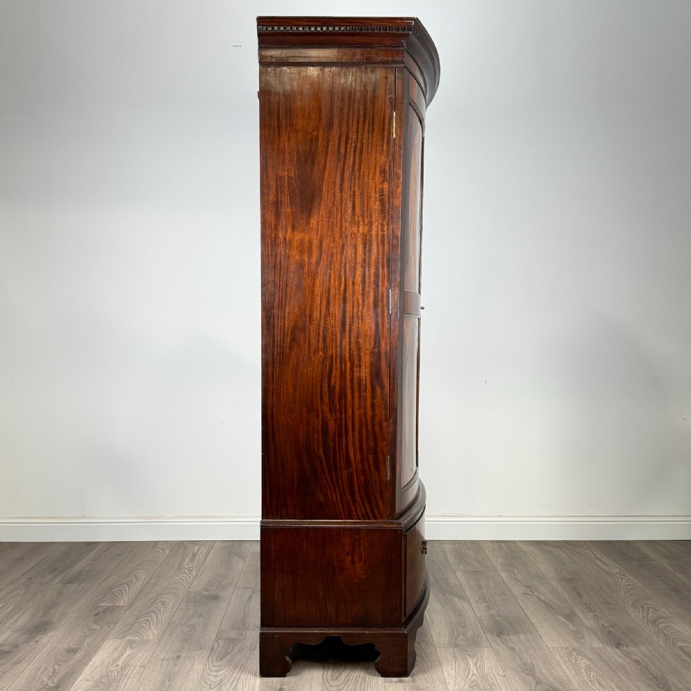 Antique 18th Century Bow Fronted Wardrobe In Mahogany 
 View VIII