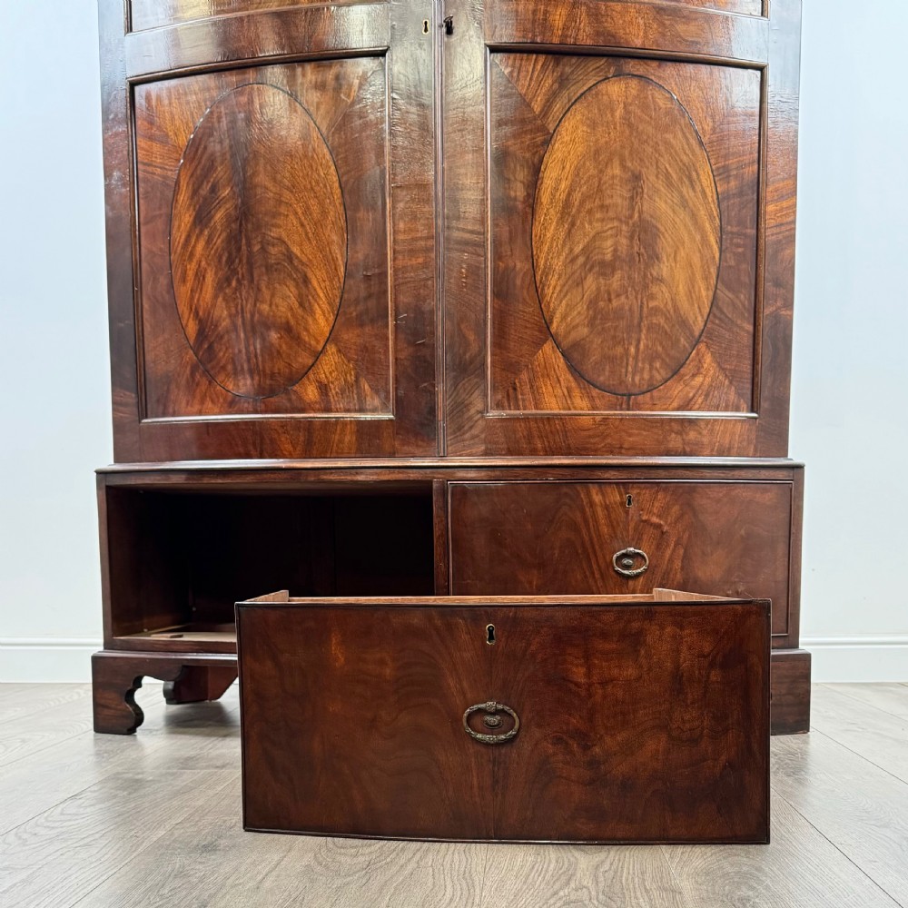 Antique 18th Century Bow Fronted Wardrobe In Mahogany 
 View X