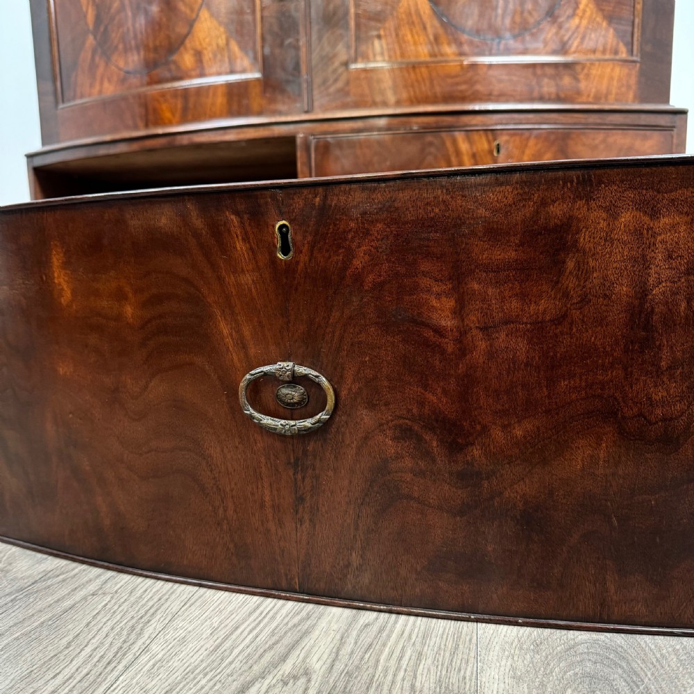 Antique 18th Century Bow Fronted Wardrobe In Mahogany 
 View XI