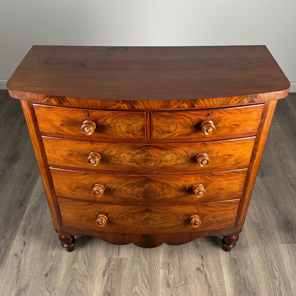 Antique 19th Century Bow Fronted Chest Of Drawers In Mahogany 
 View IX