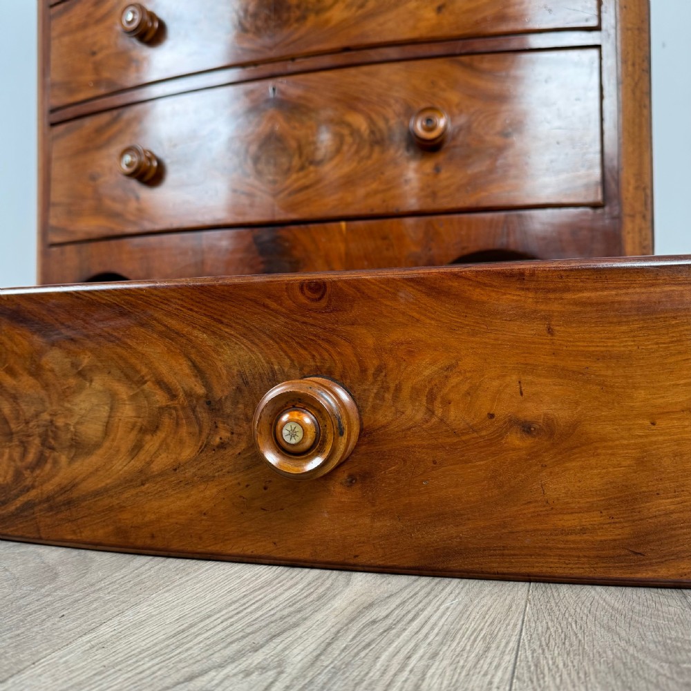 Antique 19th Century Bow Fronted Chest Of Drawers In Mahogany 
 View XI