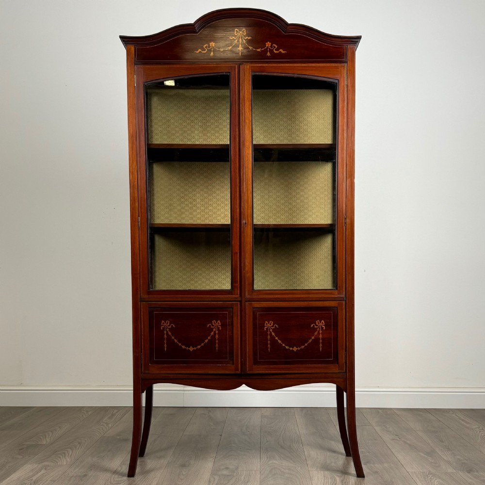 Antique 20th Century Inlaid Display Cabinet In Mahogany 
