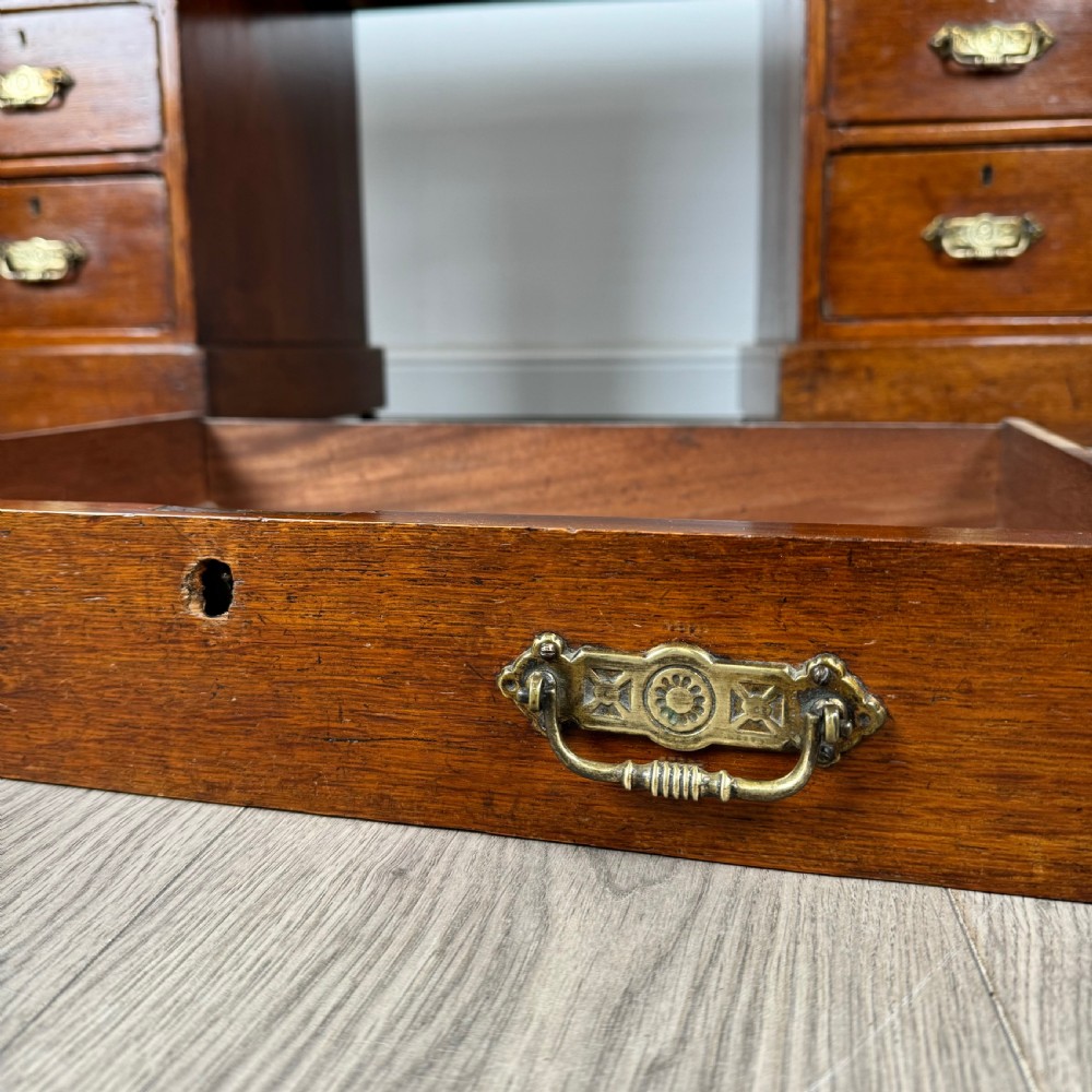 Antique 19th Century Pedestal Desk In Oak View XI