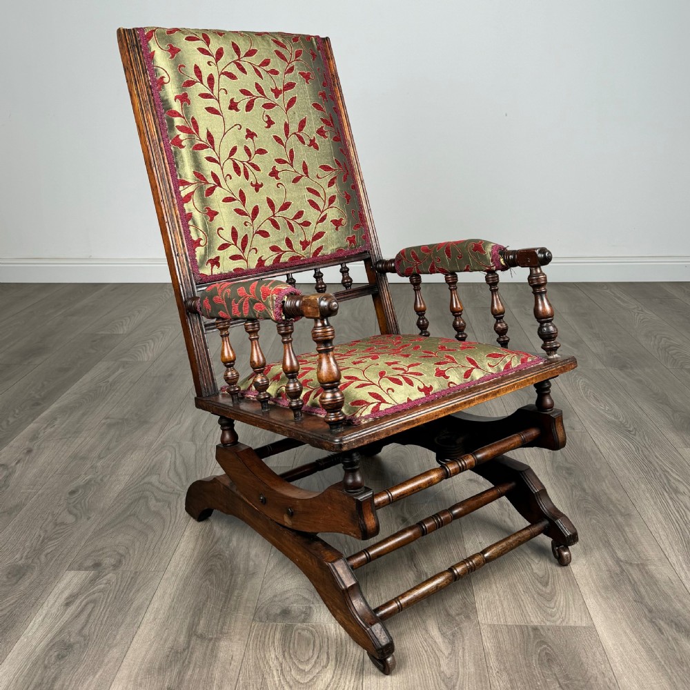 Antique 20th Century American Rocking Chair In Beech 
 View VII