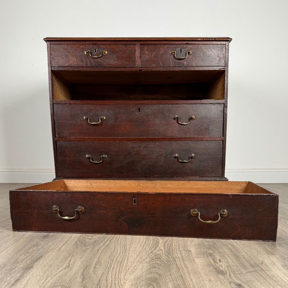  Antique 18th Century Oak Chest Of Drawers  View X