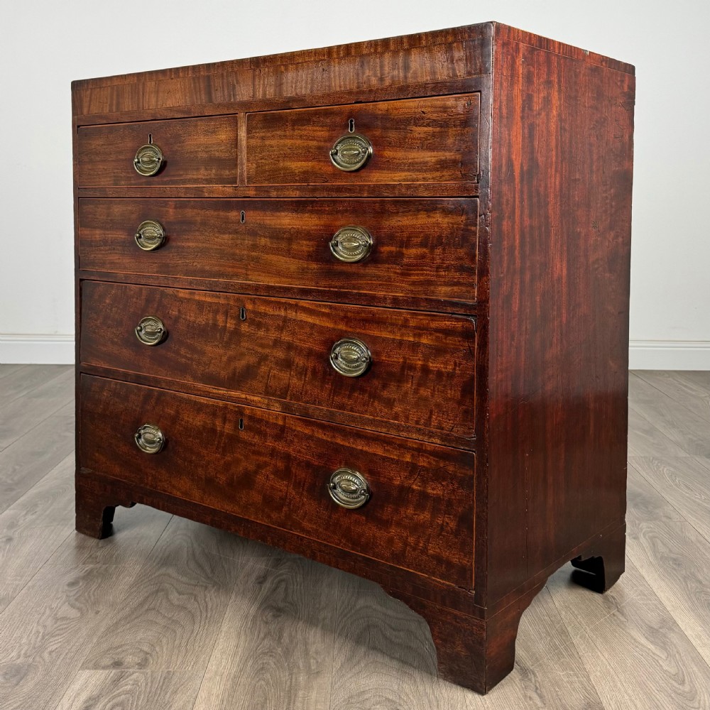 Antique 18th Century Chest Of Drawers In Mahogany 
 View II