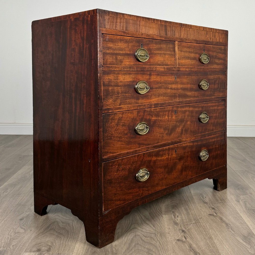 Antique 18th Century Chest Of Drawers In Mahogany 
 View VIII