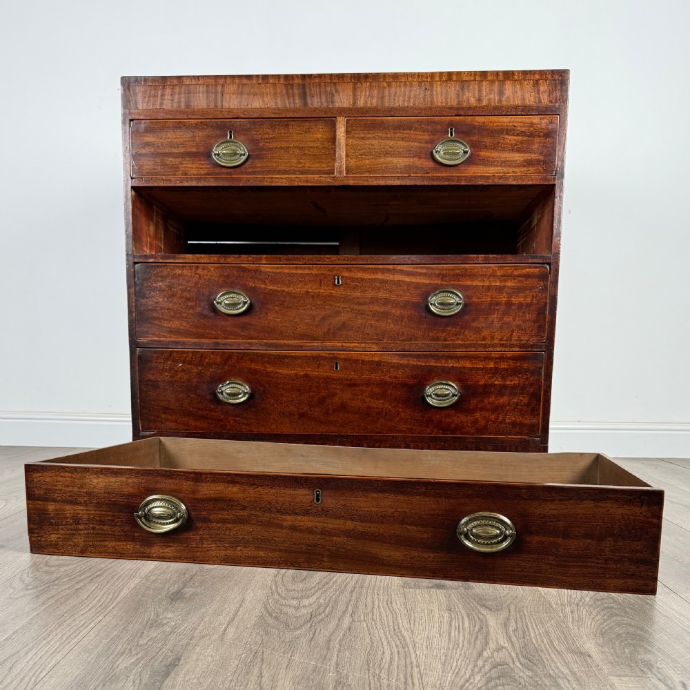 Antique 18th Century Chest Of Drawers In Mahogany 
 View X
