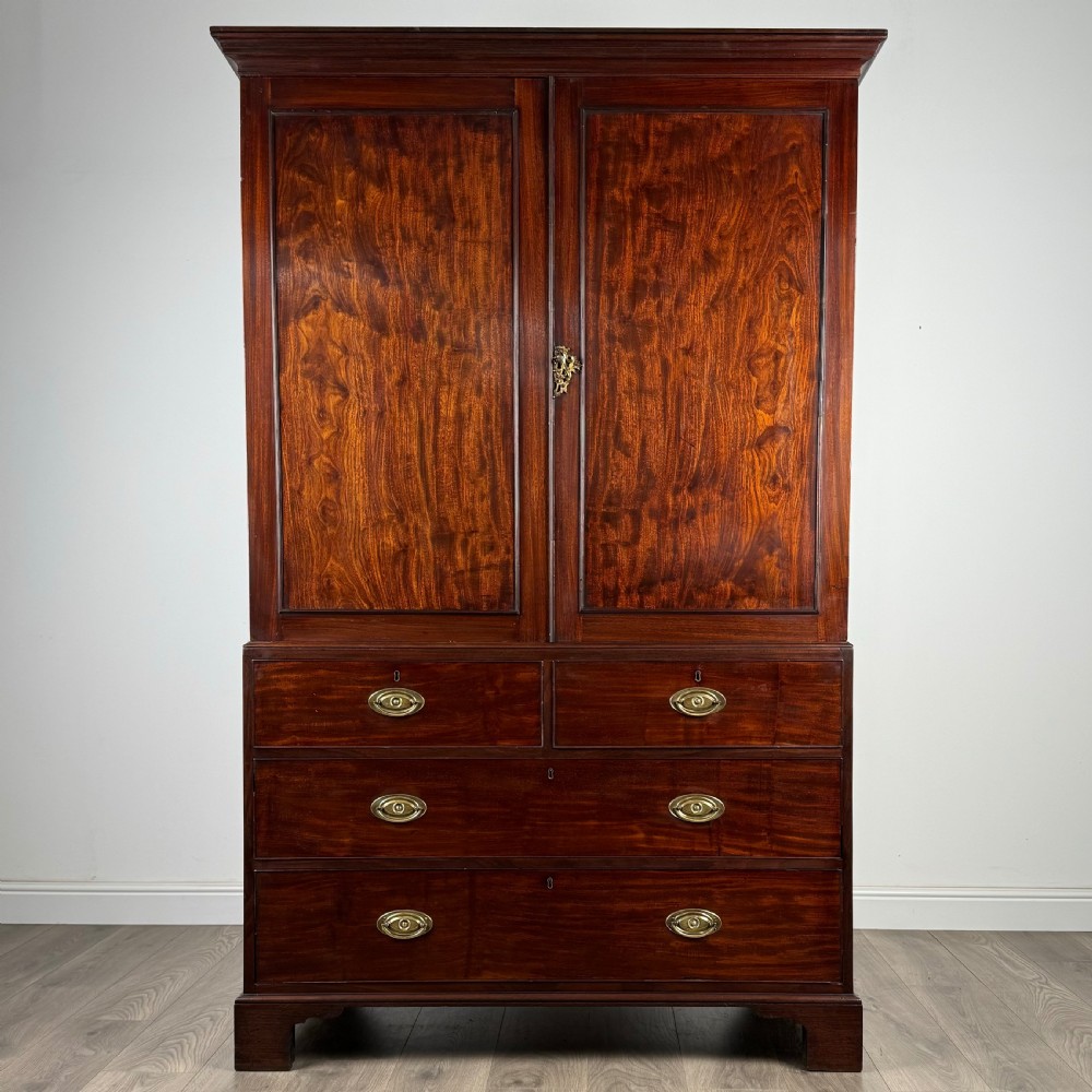 Antique 18th Century Fine Quality Linen Press Cupboard 
