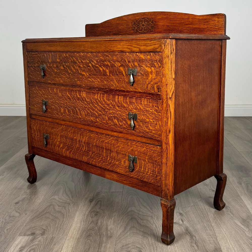  Antique 20th Century Chest Of Drawers In Oak 
 View II