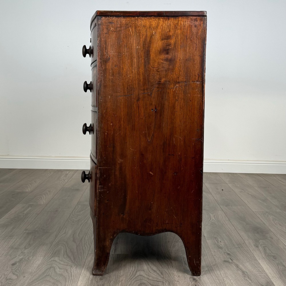 Antique 18th Century Bow Fronted Chest Of Drawers In Mahogany 
 View III