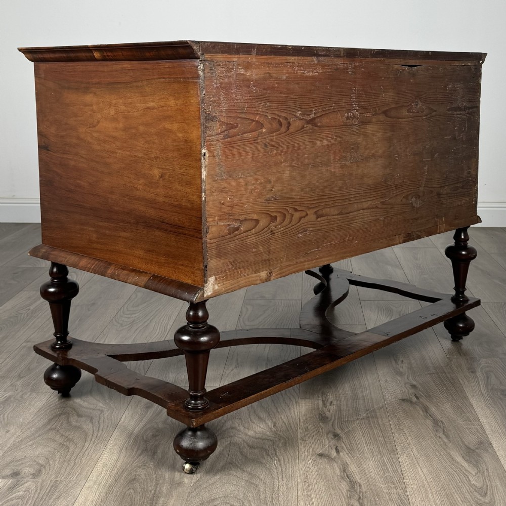 Antique 17th Century William And Mary Chest Of Drawers In Walnut 
 View V