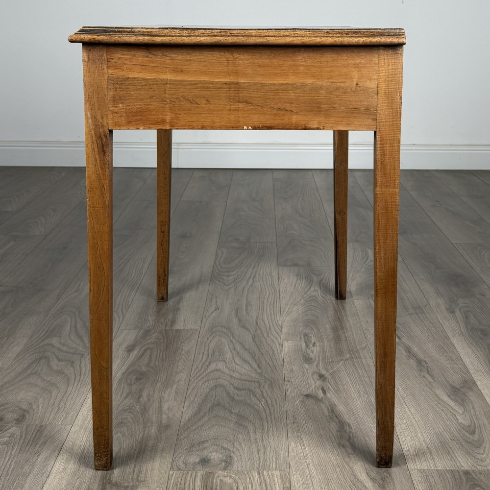 Antique 18th Century Side Table In Oak 
 View III