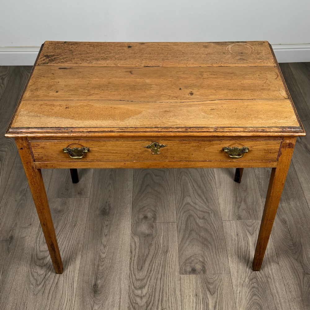 Antique 18th Century Side Table In Oak 
 View IX