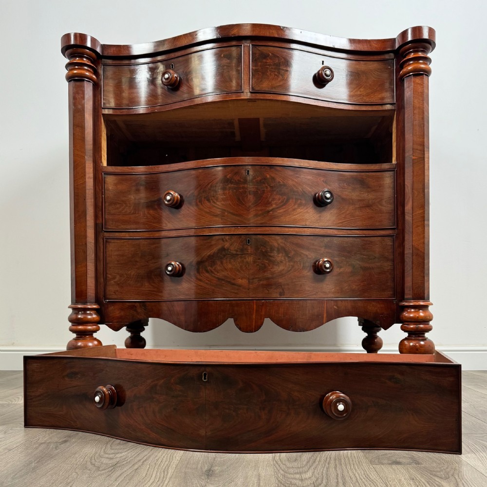  Antique 19th Century Rare Serpentine Chest Of Drawers In Mahogany  View XI