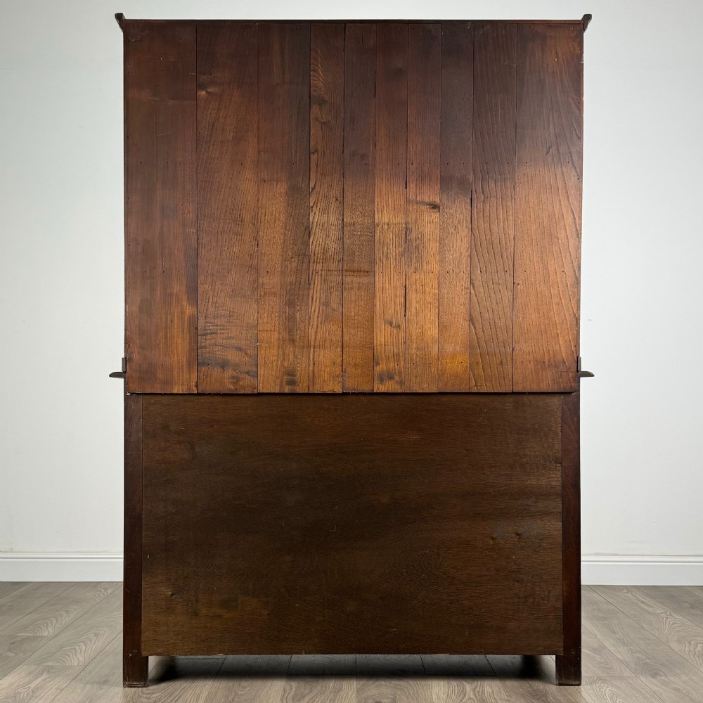  Antique 20th Century Dresser In Oak View VIII