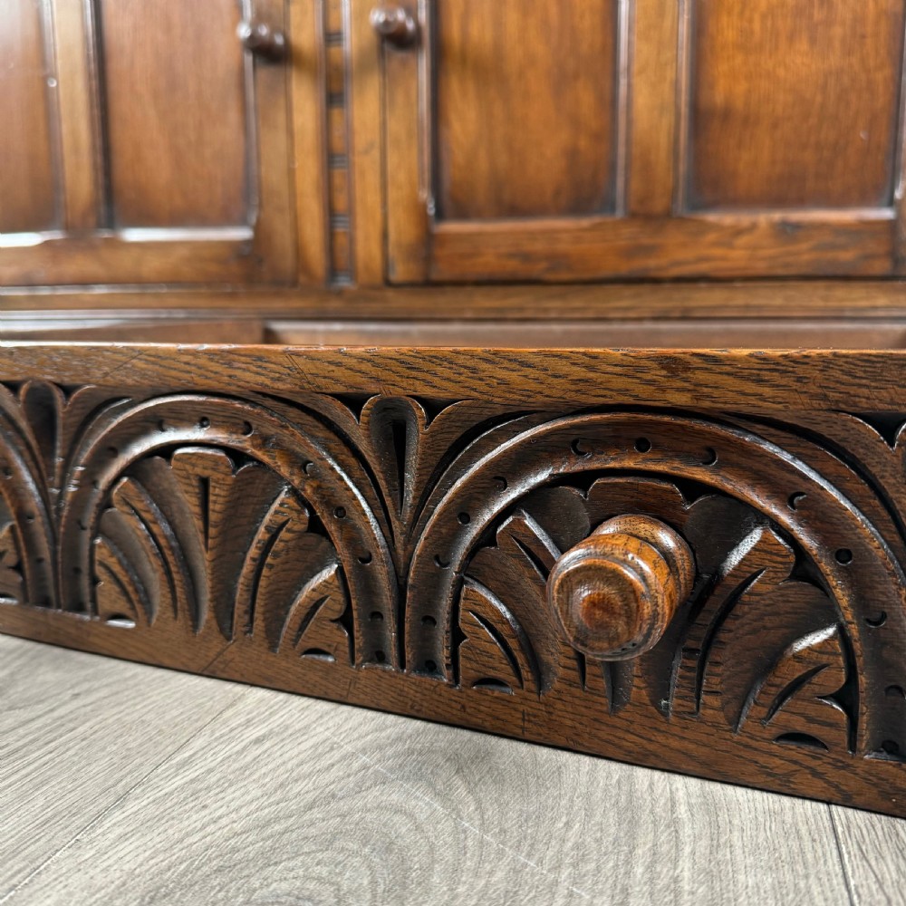  Antique 20th Century Dresser In Oak View XII