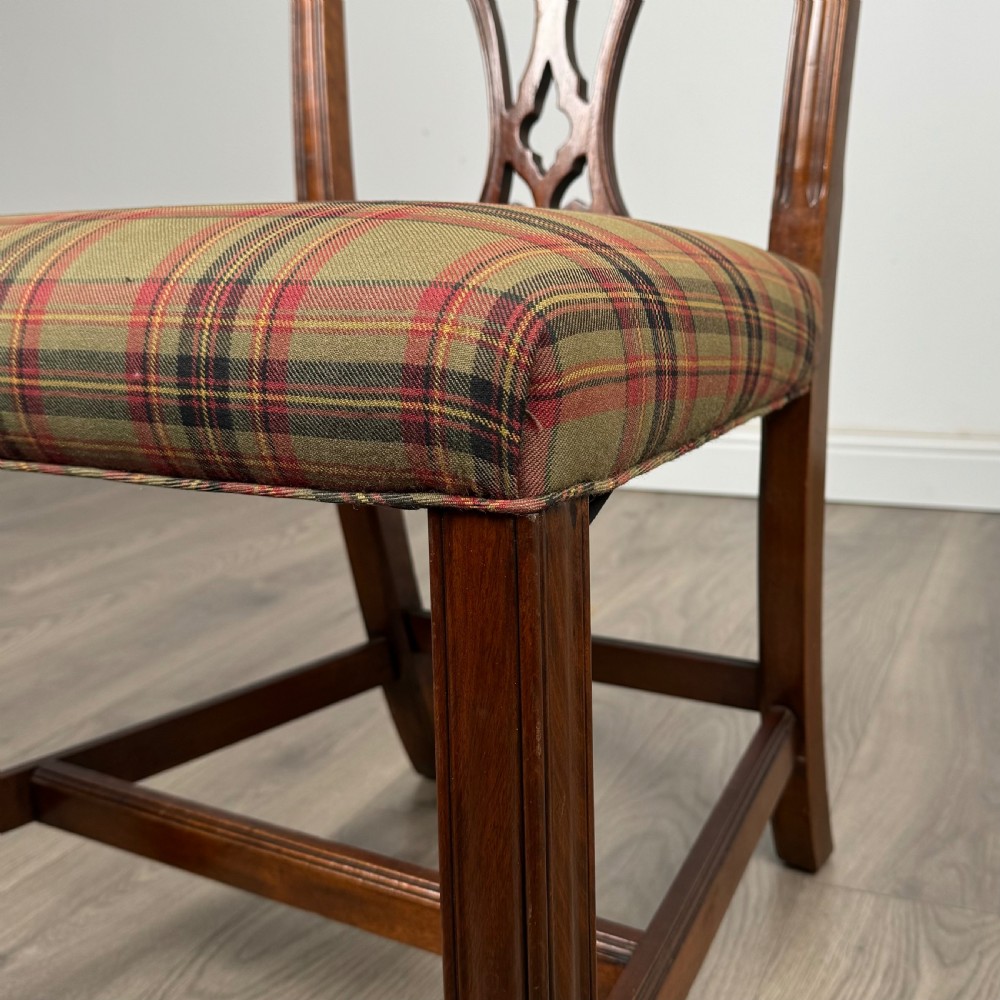 Antique 20th Century Set Of 6 Chippendale Style Dining Chairs In Mahogany  View VIII