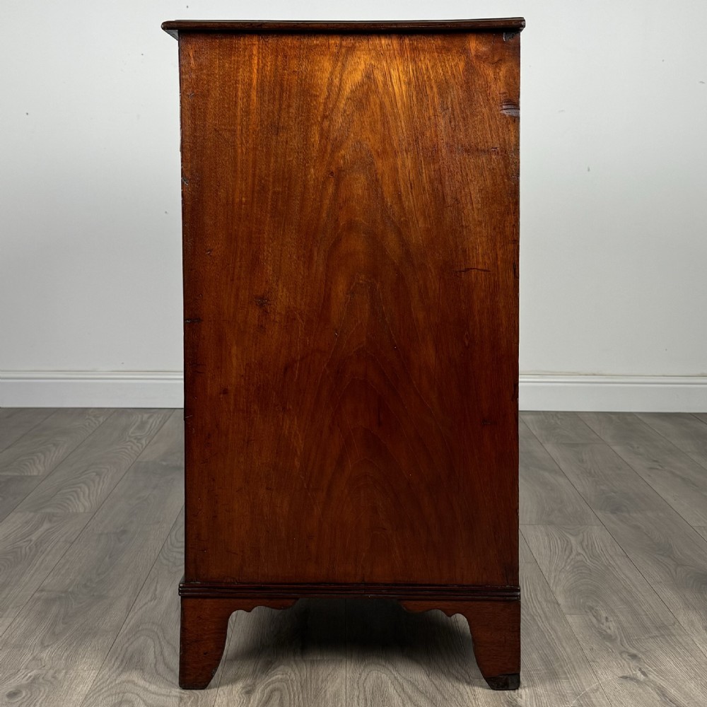 Antique 18th Century Chest Of Drawers In Mahogany  View III