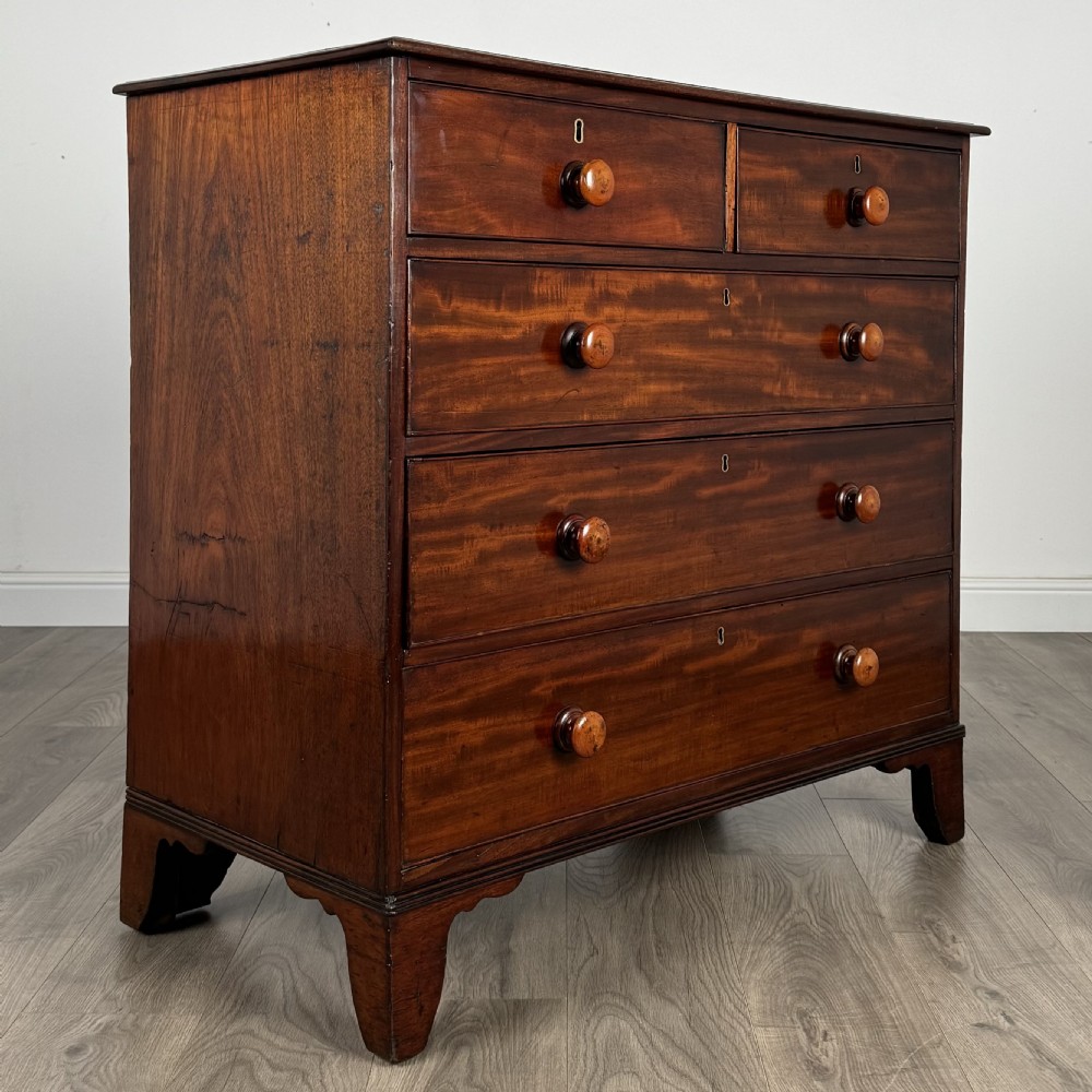 Antique 18th Century Chest Of Drawers In Mahogany  View VIII