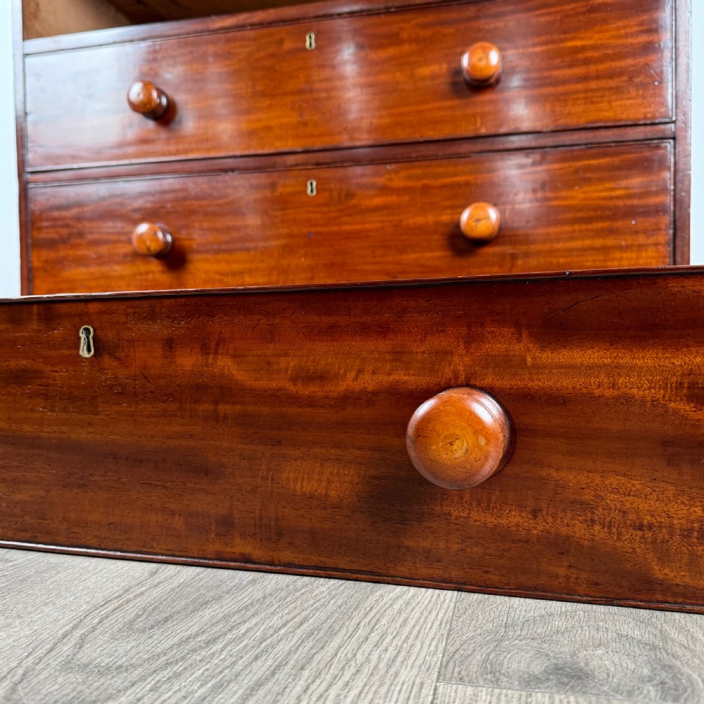 Antique 18th Century Chest Of Drawers In Mahogany  View IX