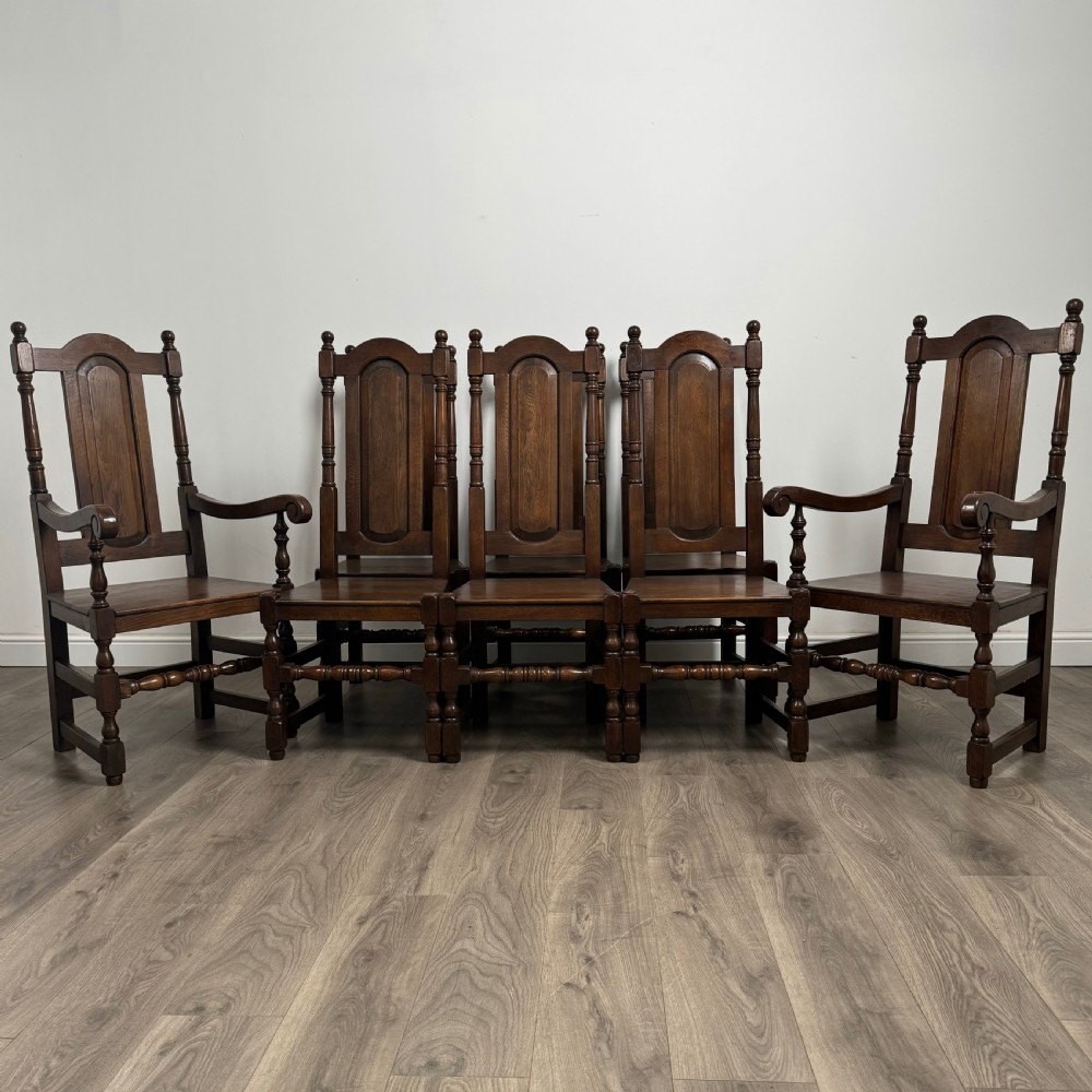 Antique 20th Century Set Of 8 Tudor Style Dining Chairs In Oak 