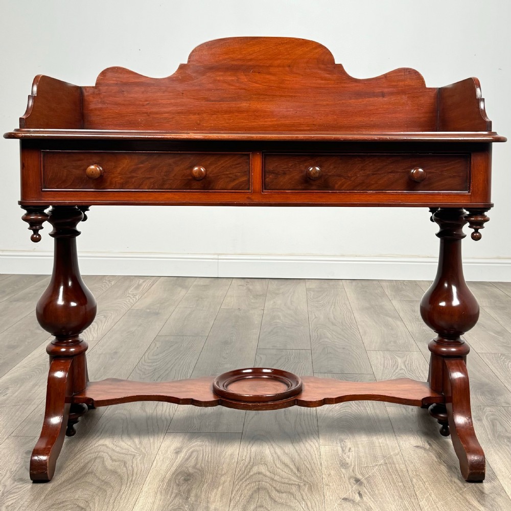 Antique 19th Century Washstand In Mahogany 