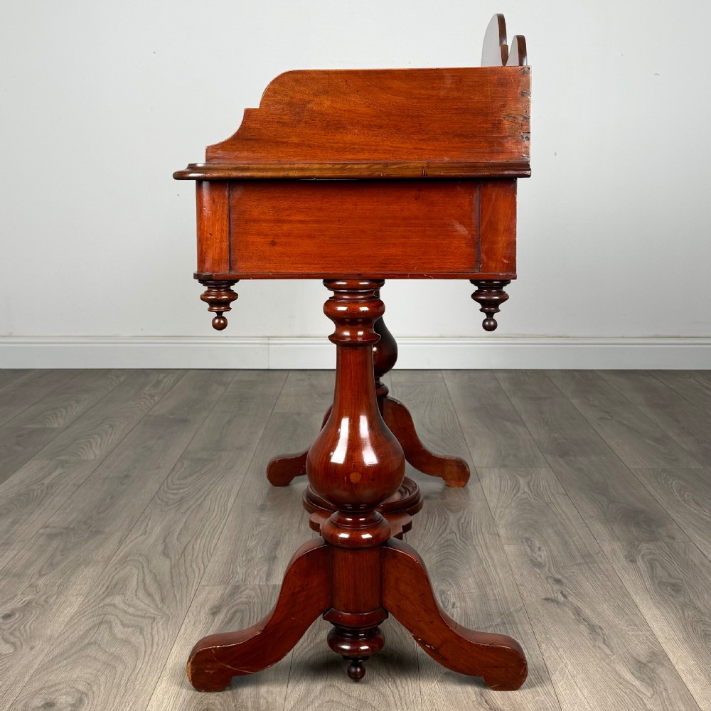 Antique 19th Century Washstand In Mahogany  View III