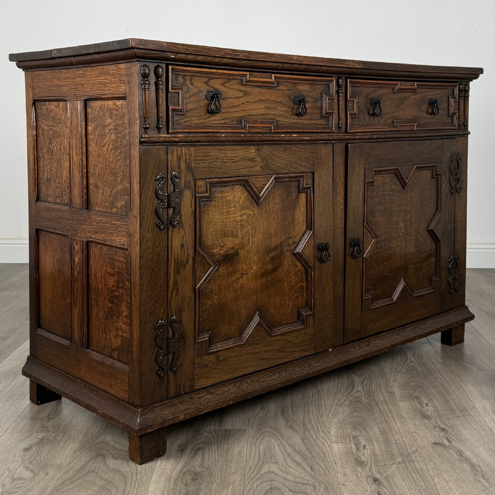 Antique 20th Century Jacobean Style Sideboard In Oak 
 View IX