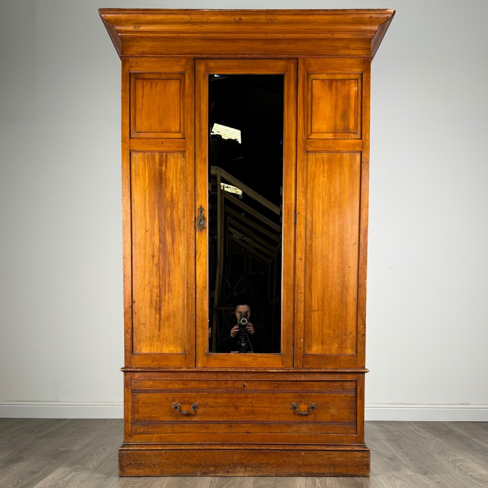  Antique Late 19th Century Wardrobe In Satin Walnut 
