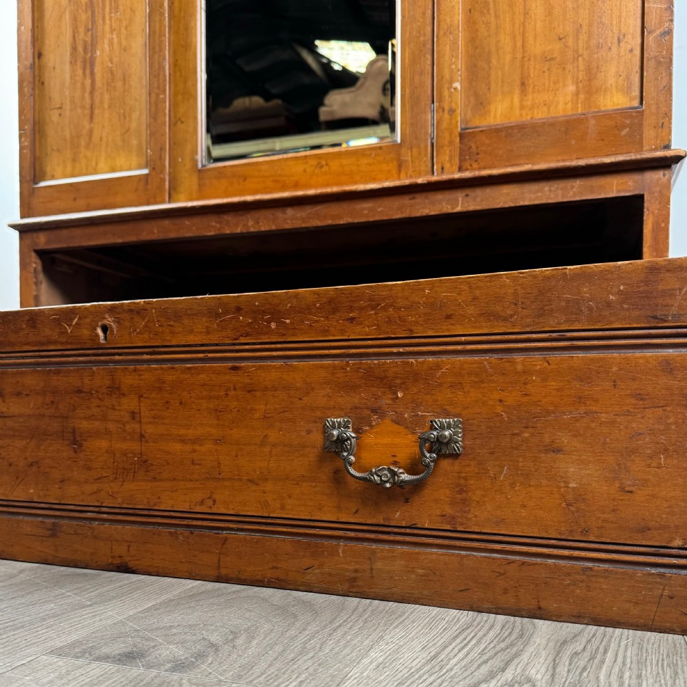  Antique Late 19th Century Wardrobe In Satin Walnut 
 View XI