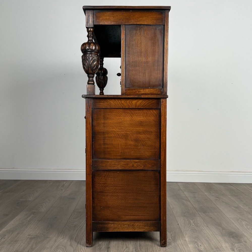 Antique 20th Century Court Cupboard In Oak 
 View IV