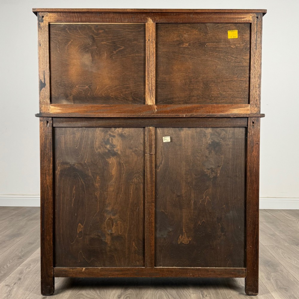 Antique 20th Century Court Cupboard In Oak 
 View VII
