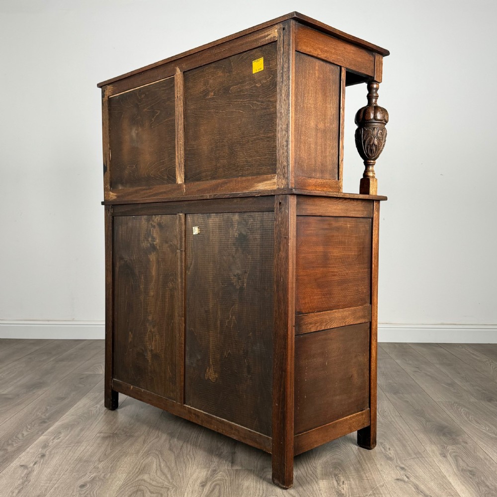 Antique 20th Century Court Cupboard In Oak 
 View VIII