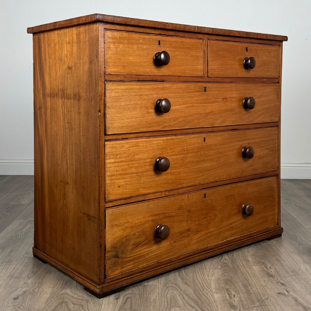  Antique 19th Century Chest Of Drawers In Mahogany 
 View VIII