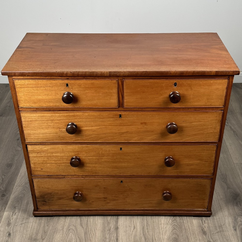  Antique 19th Century Chest Of Drawers In Mahogany 
 View IX
