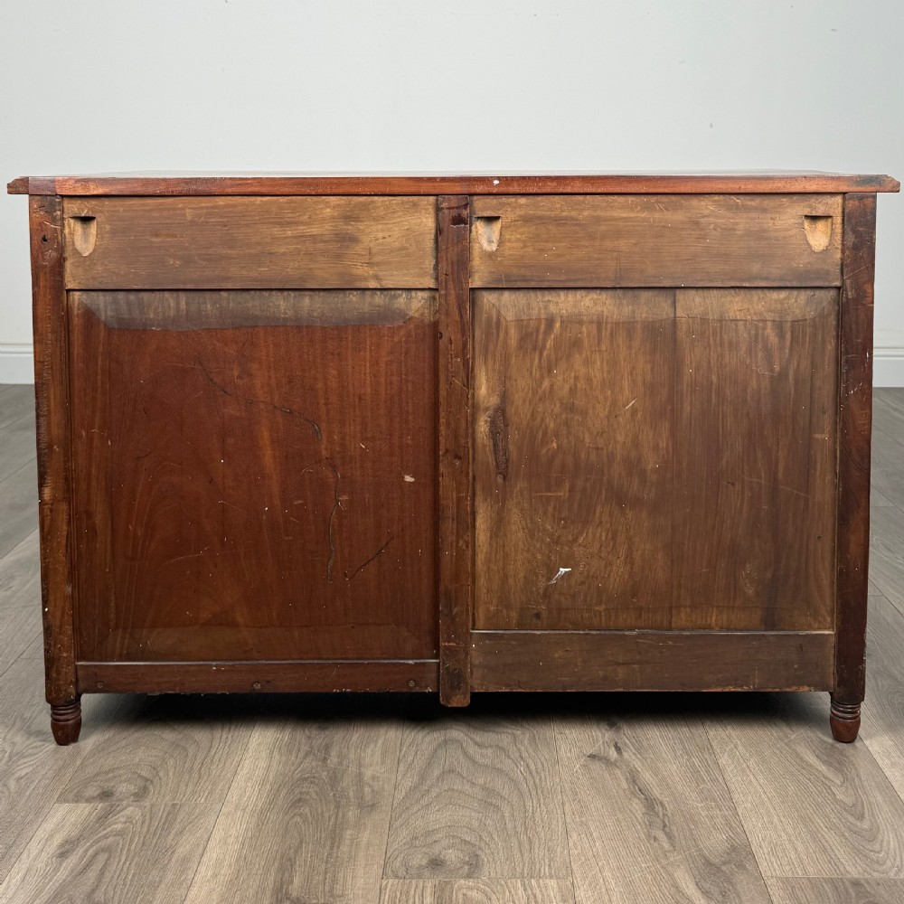  Antique 20th Century Single Pedestal Desk In Walnut 
 View V