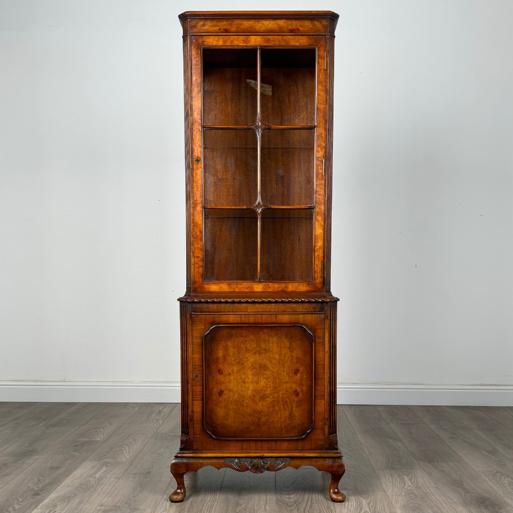 Antique 20th Century Display Cabinet In Walnut 
