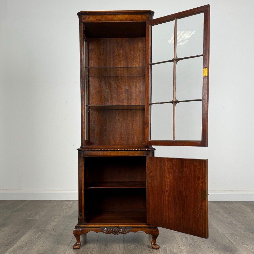 Antique 20th Century Display Cabinet In Walnut 
 View II