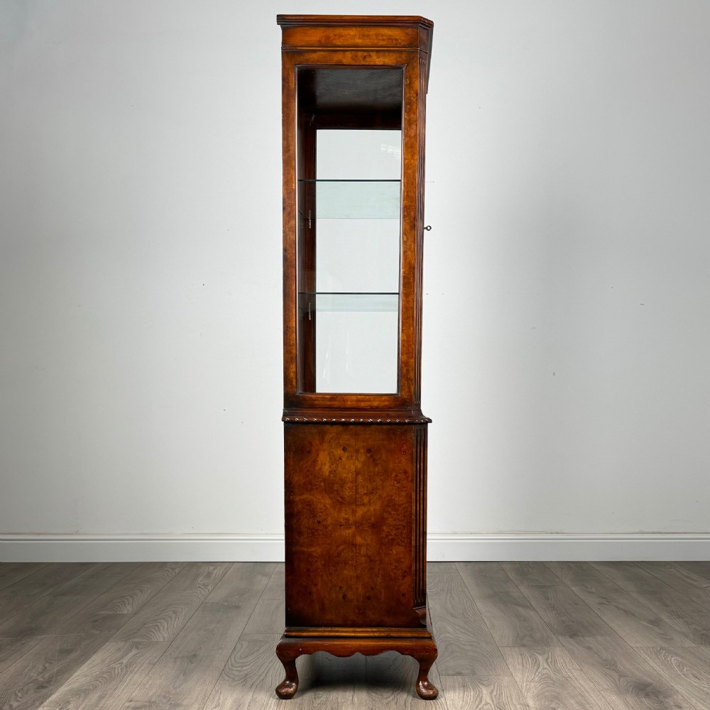 Antique 20th Century Display Cabinet In Walnut 
 View VIII