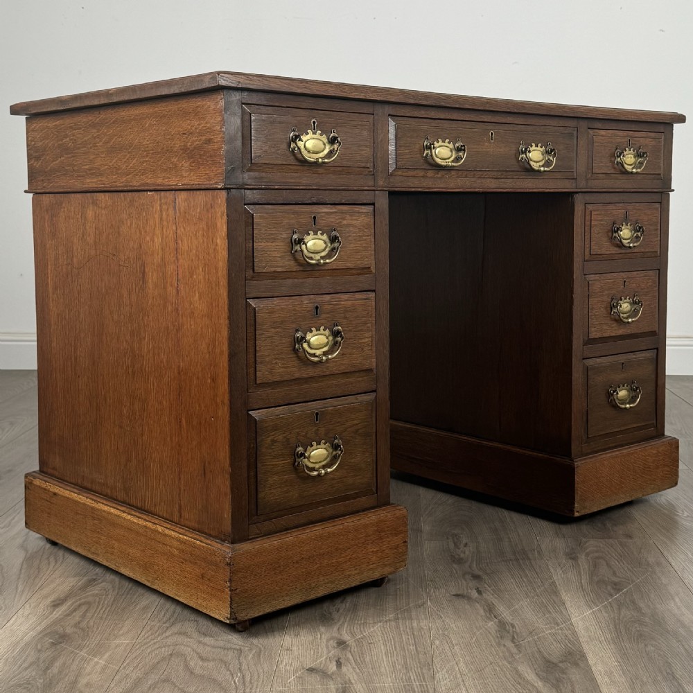  Antique 20th Century Pedestal Desk In Walnut View VIII