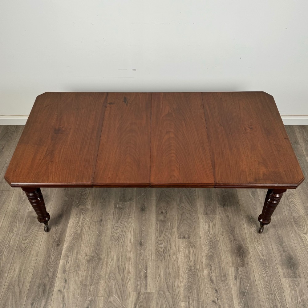 Antique 20th Century Extending Dining Table In Mahogany 
 View VI