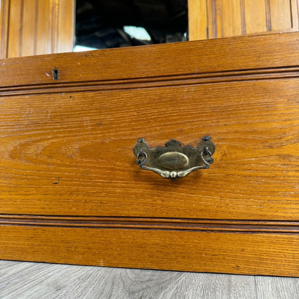 Antique Large 20th Century Wardrobe In Oak 
 View XI