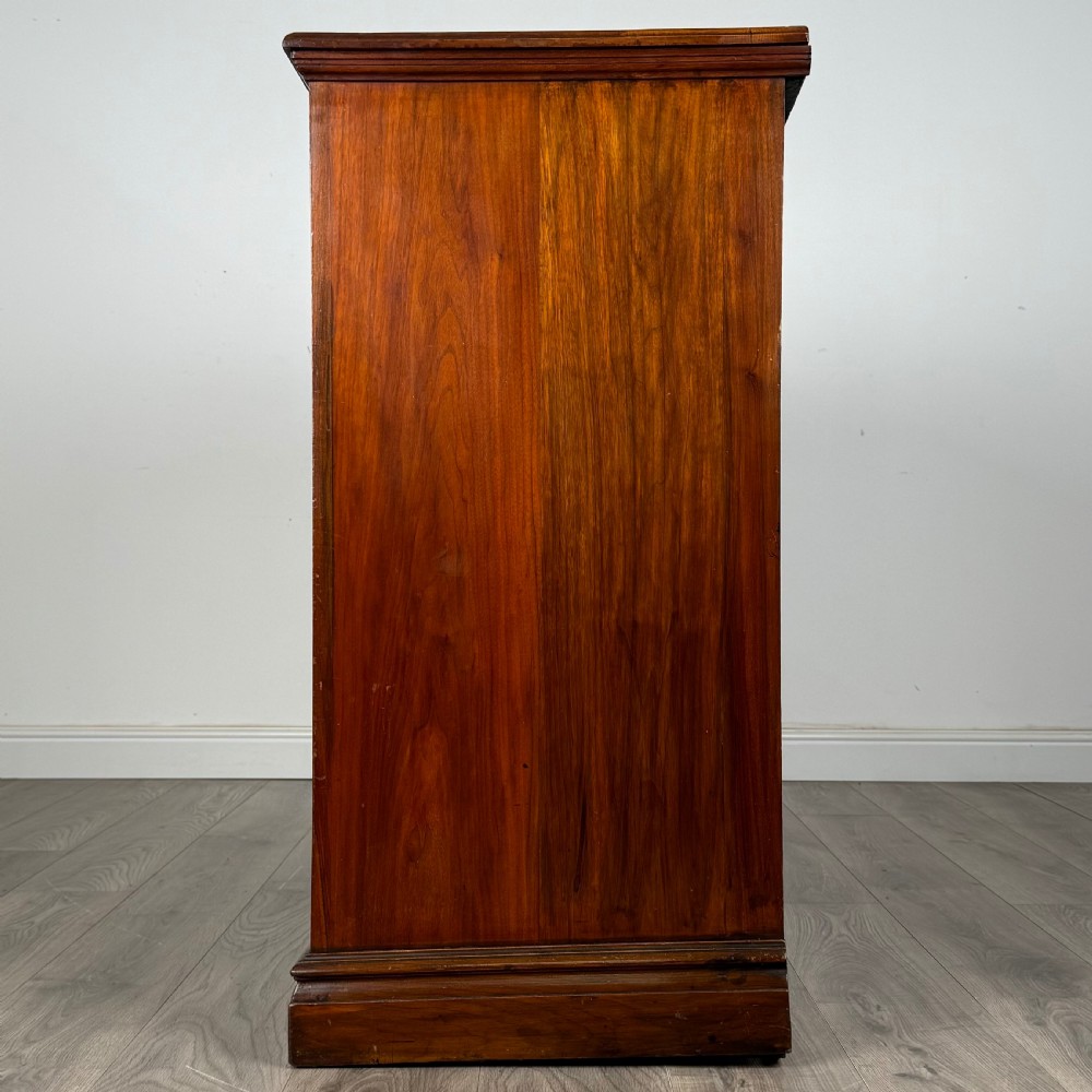  Antique 20th Century Chest Of Drawers In Walnut 
 View IV