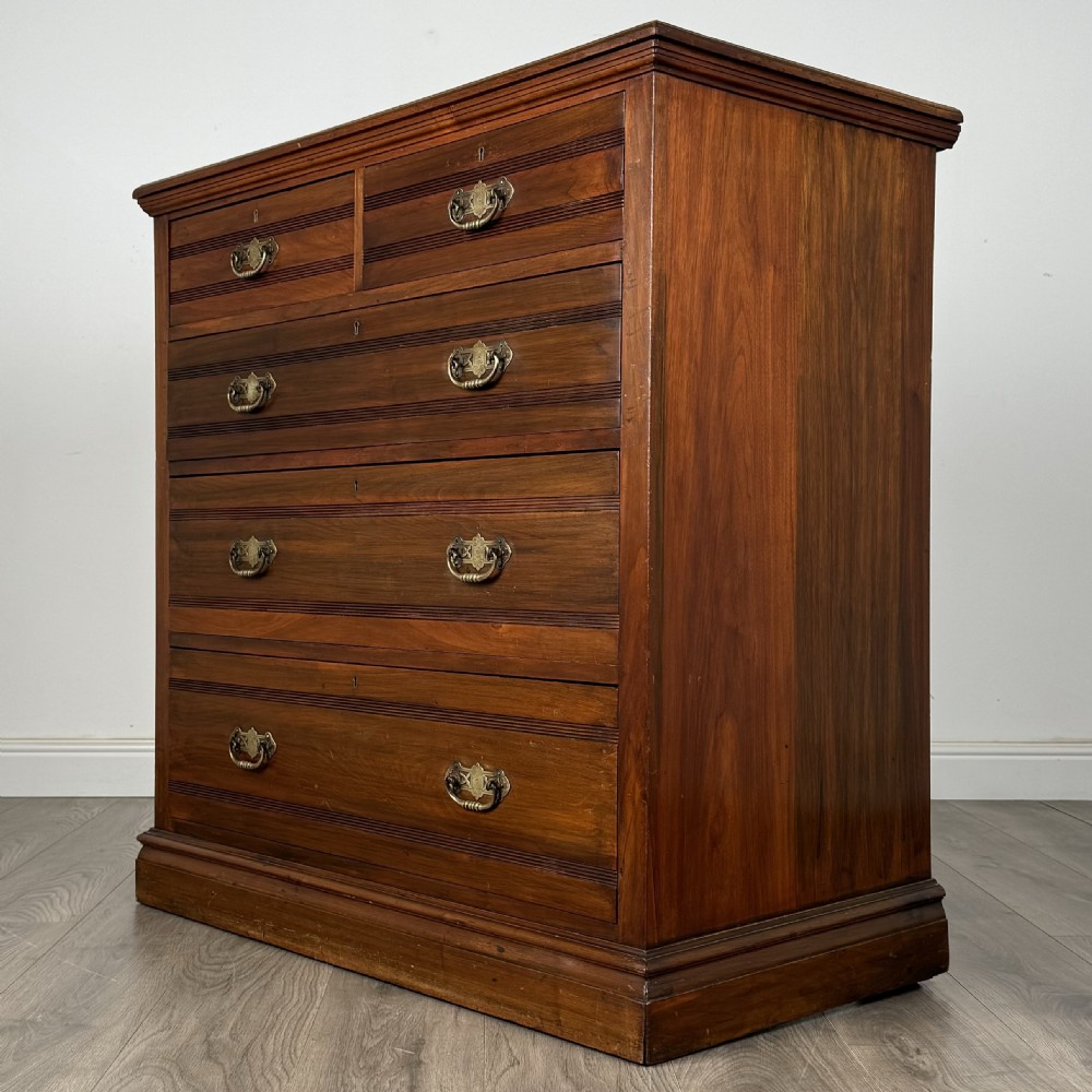  Antique 20th Century Chest Of Drawers In Walnut 
 View V