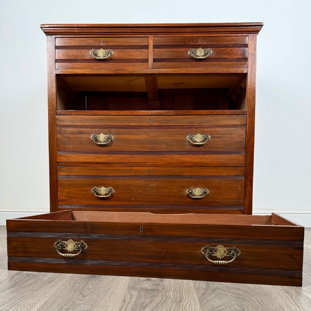  Antique 20th Century Chest Of Drawers In Walnut 
 View IX