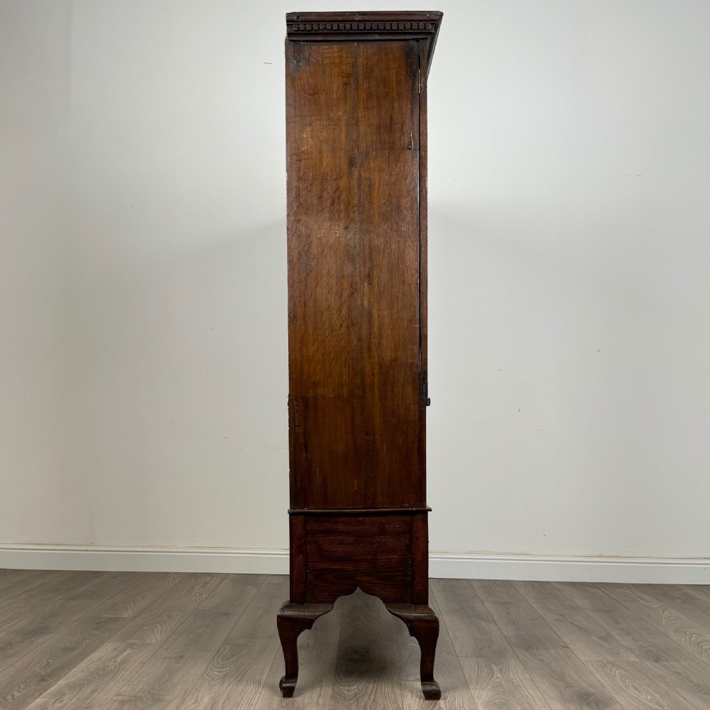 Antique 18th Century Cupboard In Oak  View VIII